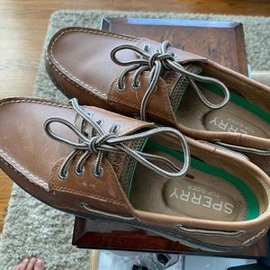 Sperry Topsider